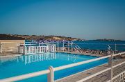 Gillieru Harbour Hotel