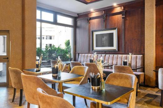 King's Hotel First Class