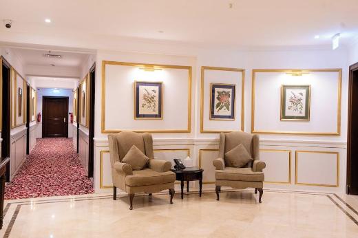 Luxe Avenue Hotel