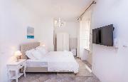 Arty Old Town Apartments by Irundo