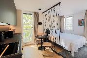 Bob W Munich Schwabing