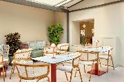 Zeus Essence Wyndham Athens Residence